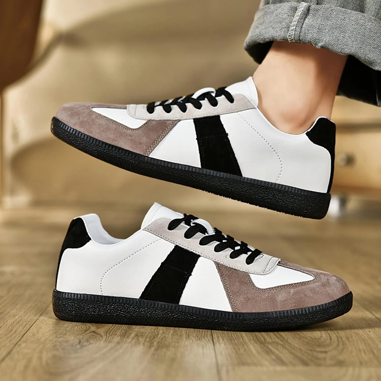 CERYTHRINA Womens Retro Sneakers: Low-top Tennis Shoes - Skateboarding Fashion Sneakers - Casual Versatile Park Flats for Travel Walking