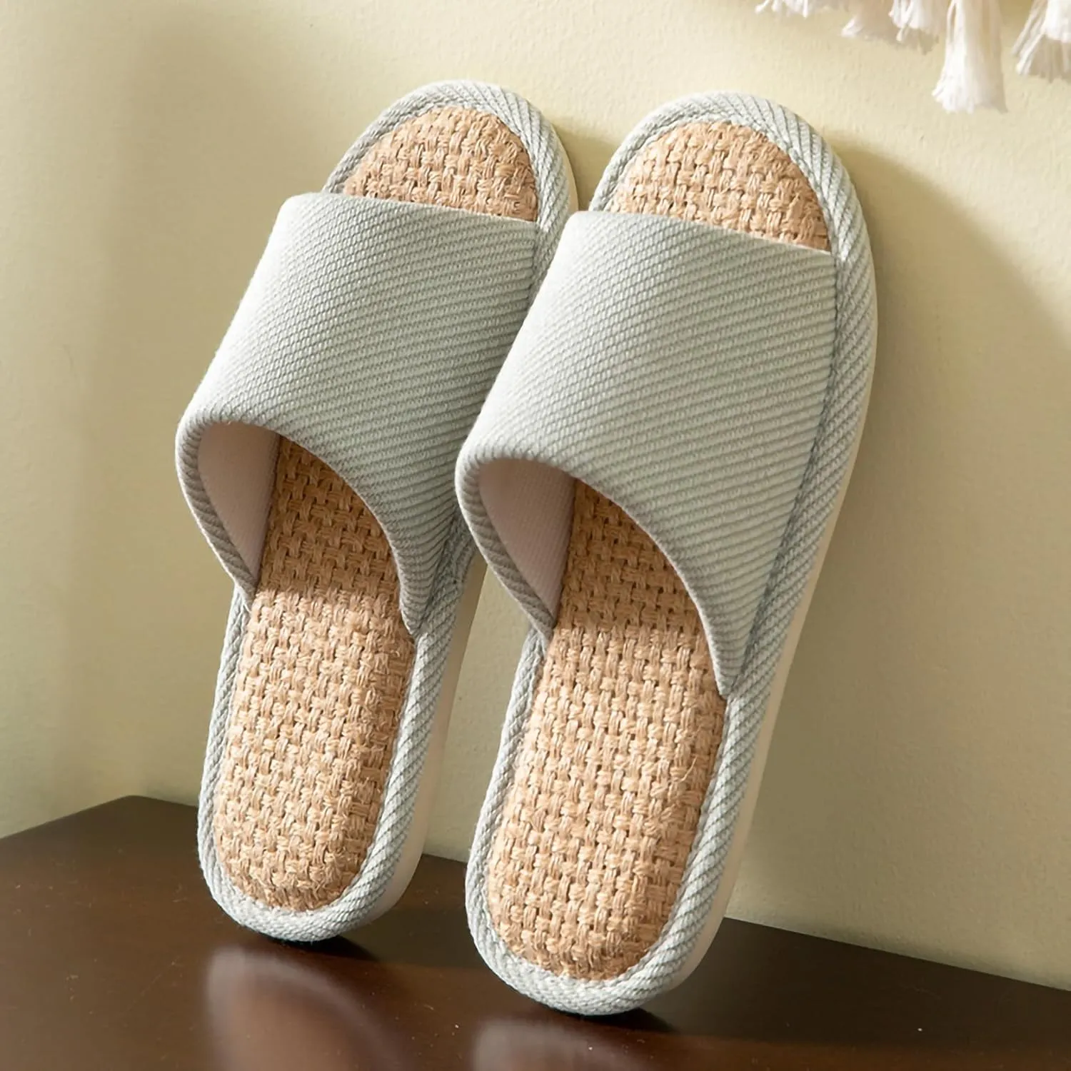 Cloth Slippers Linen Slippers - Breathable, Anti-Slip, Easy to Clean - Summer Silent Slippers for Women and Men