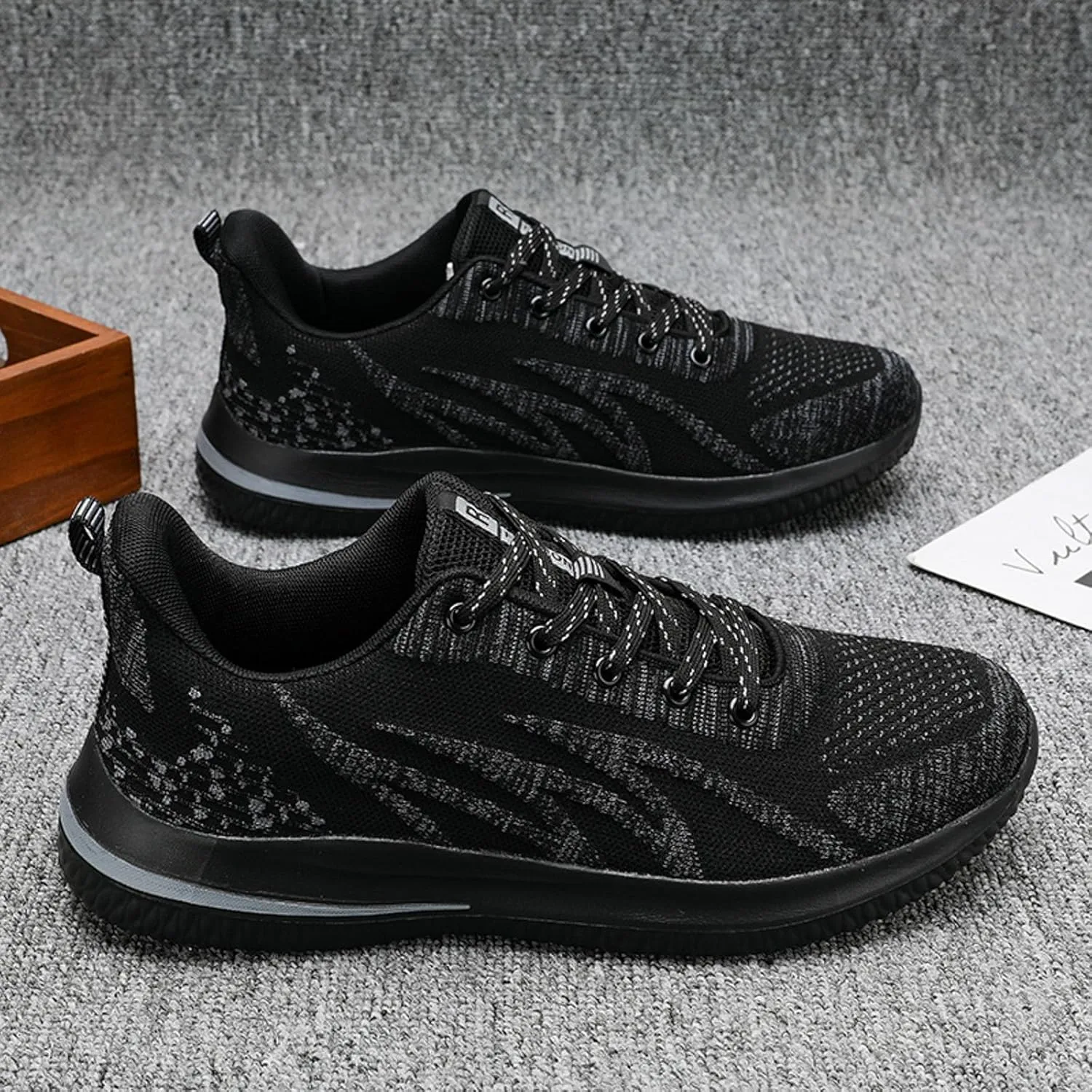 Men's Breathable Barefoot Shoes Casual Sneaker Mesh Breathable Walking Shoe Lightweight Diabetic Shoes for Men