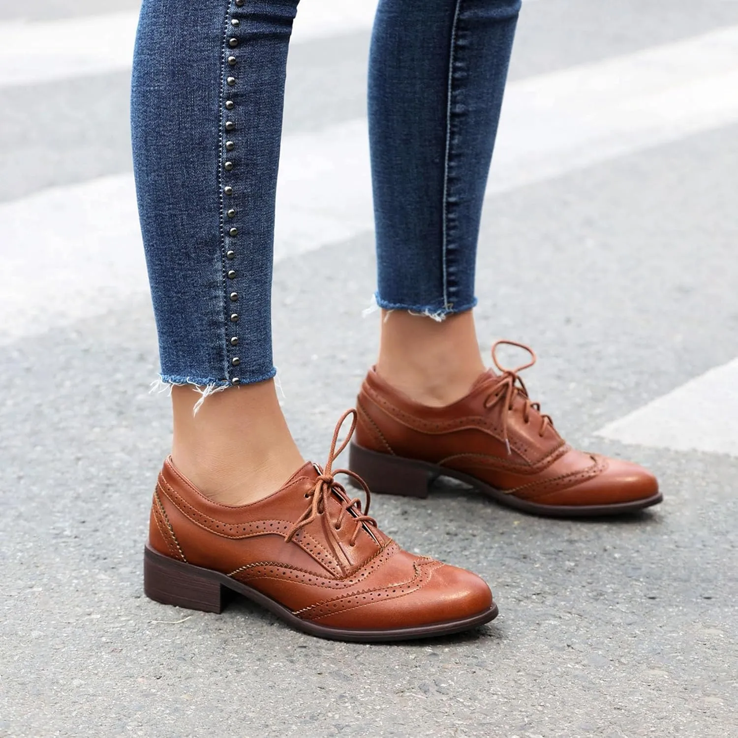 SHEMEE Women's Chunky Low Heels Oxfords Saddle Shoes Creeper Vintage Wingtip Brogues Perforated Flats Lace Up Derby Shoes