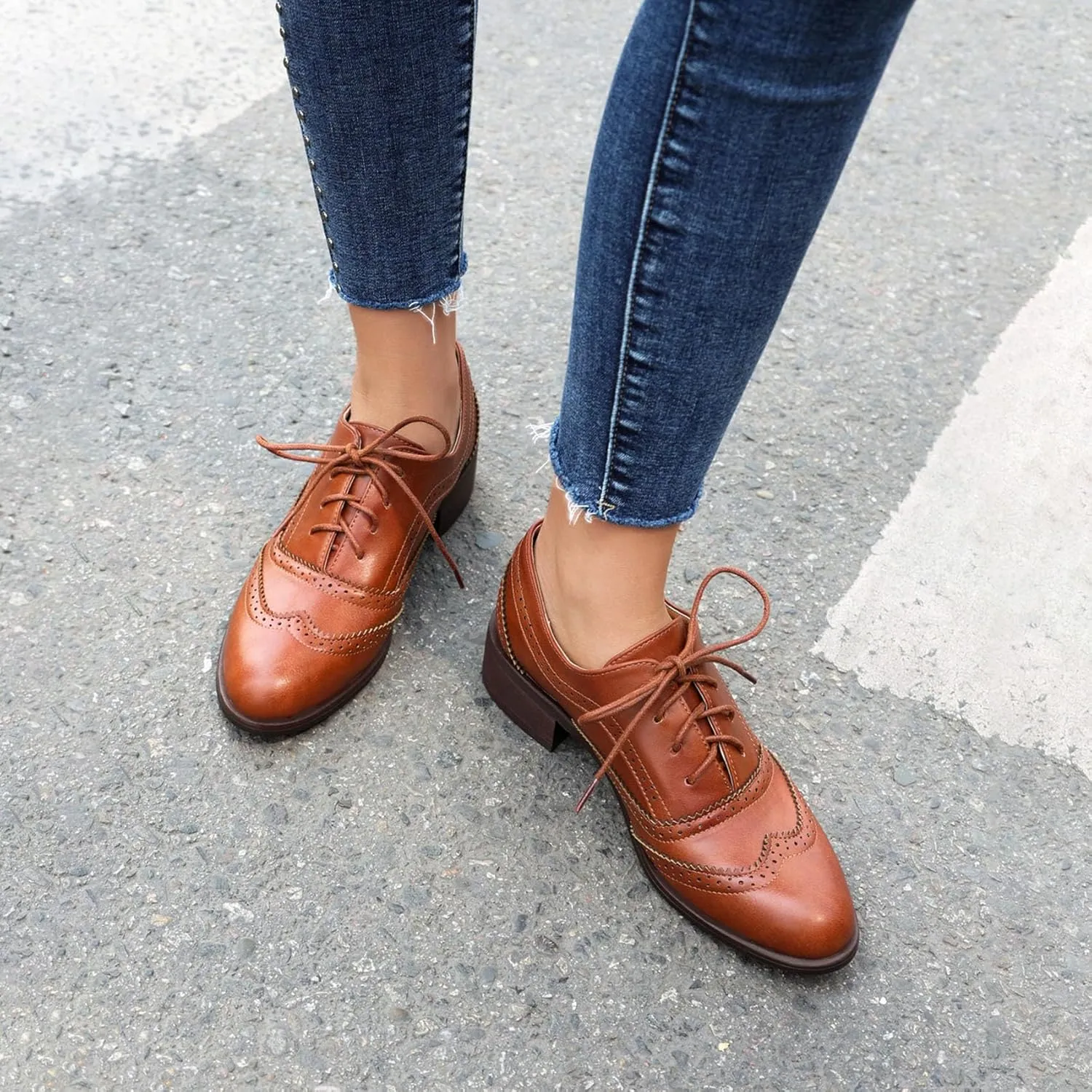 SHEMEE Women's Chunky Low Heels Oxfords Saddle Shoes Creeper Vintage Wingtip Brogues Perforated Flats Lace Up Derby Shoes