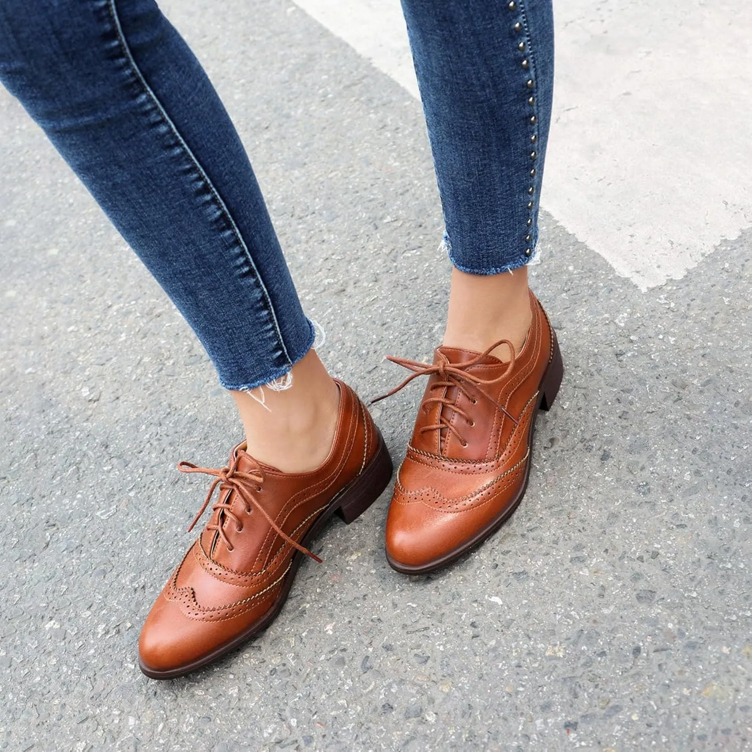 SHEMEE Women's Chunky Low Heels Oxfords Saddle Shoes Creeper Vintage Wingtip Brogues Perforated Flats Lace Up Derby Shoes
