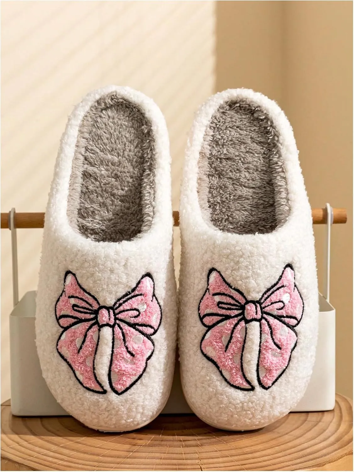 Verdusa Women's Bow Fuzzy Bedroom Slippers Warm Indoor Home Slipper Shoes