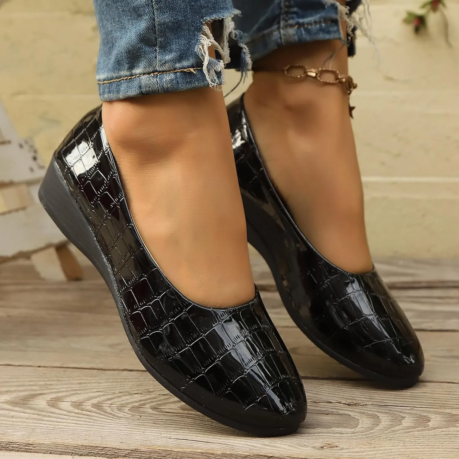 Women's Comfortable Loafers Soft Leather Slip on Casual Outdoor Sandals Round Toe Driving Flat Work Walking Shoes for Women Dressy Low Heels Orthopedic Sandals ﻿