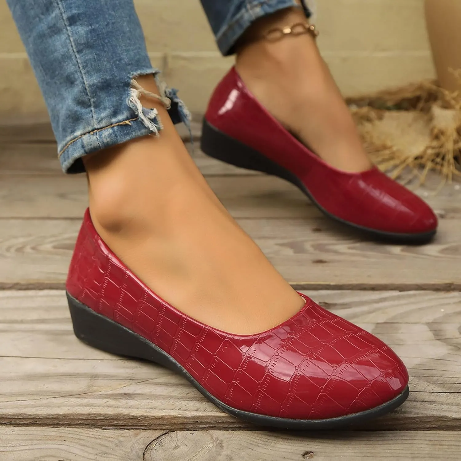 Women's Comfortable Loafers Soft Leather Slip on Casual Outdoor Sandals Round Toe Driving Flat Work Walking Shoes for Women Dressy Low Heels Orthopedic Sandals ﻿