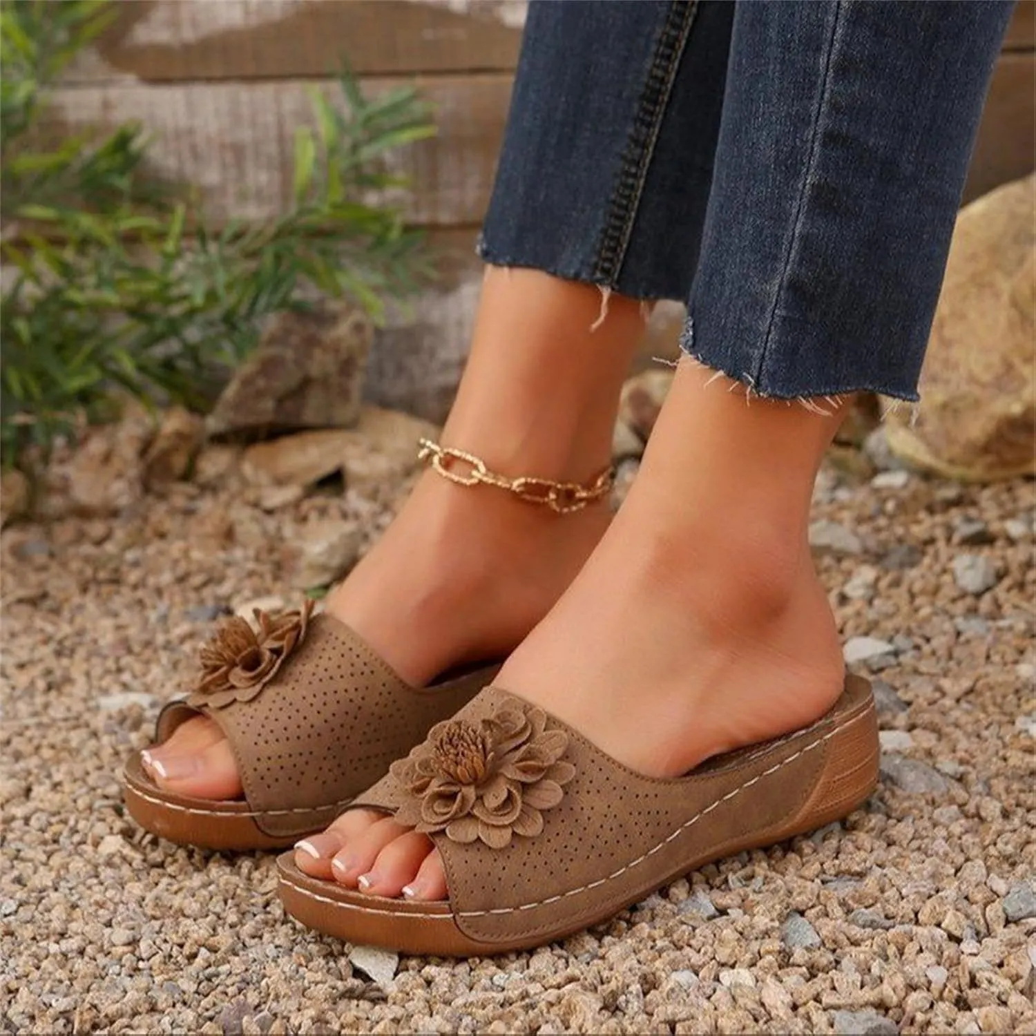 Womens Sandals Summer Orthopedic Wedge Sandals for Women Flowers Slip on Slides Sandal Dressy Low Open Toe Slides Ladies Shoes Thick Cushion Slippers Flower Sandal Footbed Platform Shoes 2025